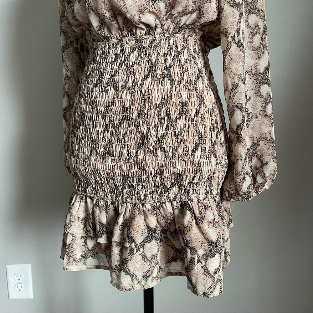 LE LIS | Snakeskin Reptile Print Smocked Long Sleeve Dress Sz S - Picture 5 of 11